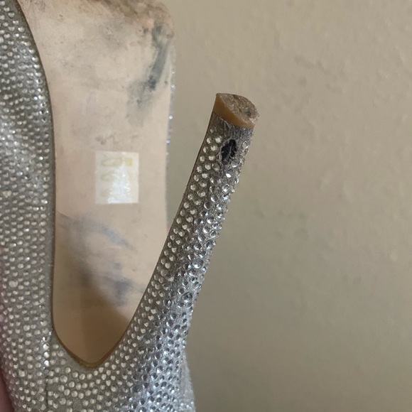 Steve Madden Rhinestone Silver Bootie Heels Sparkle Glam Fashion Size 9.5 - Picture 14 of 15